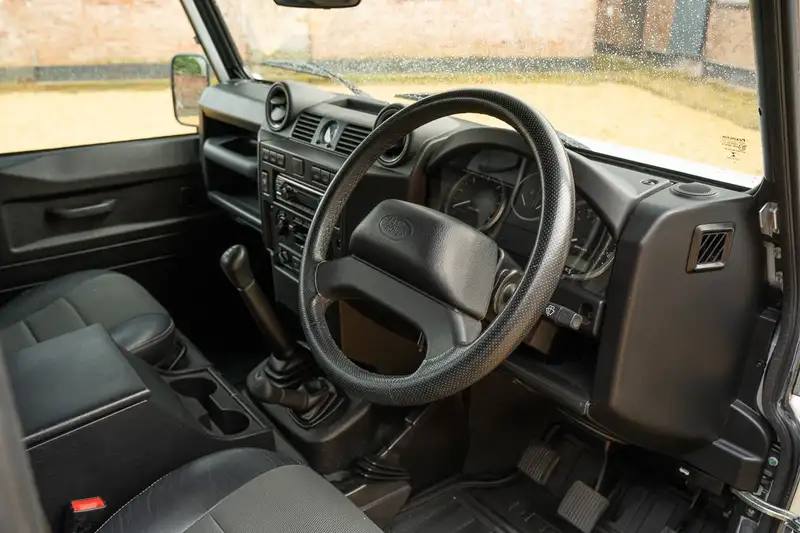2015 Land Rover Defender 110 XS Station Wagon-Sold