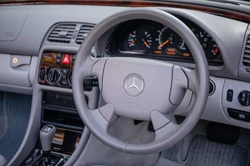 1999 Mercedes-Benz CLK 320 Elegance Cabriolet (W208)-Sold