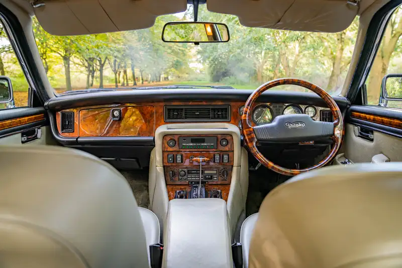 1992 Daimler Double-Six (Series lll) V12 Saloon - 10,000 Mil-Sold