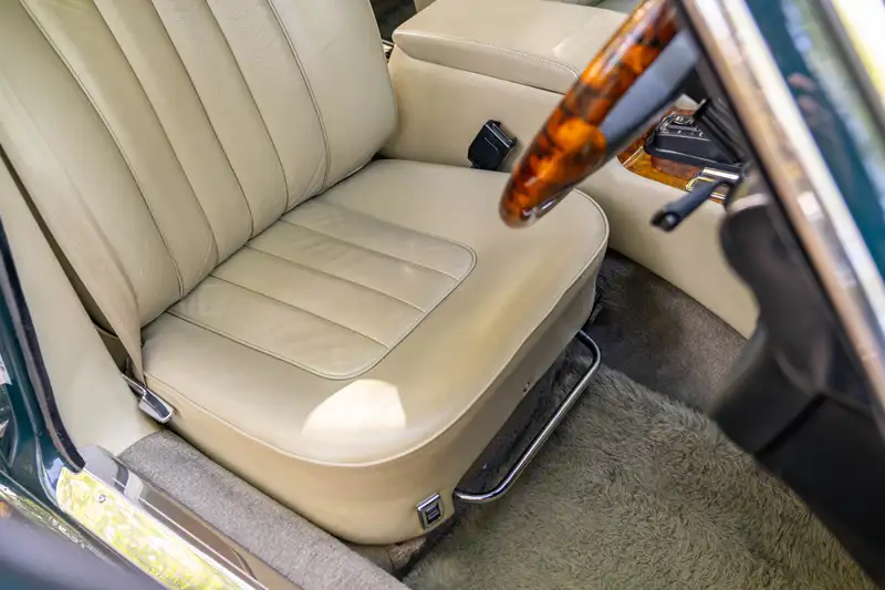 1992 Daimler Double-Six (Series lll) V12 Saloon - 10,000 Mil-Sold
