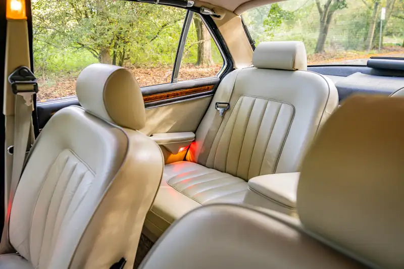 1992 Daimler Double-Six (Series lll) V12 Saloon - 10,000 Mil-Sold