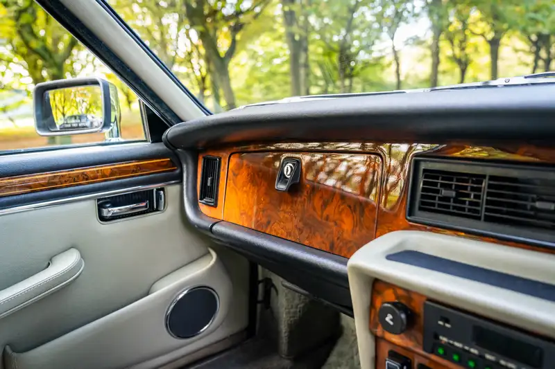 1992 Daimler Double-Six (Series lll) V12 Saloon - 10,000 Mil-Sold
