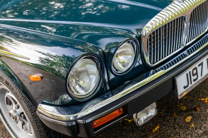 1992 Daimler Double-Six (Series lll) V12 Saloon - 10,000 Mil-Sold