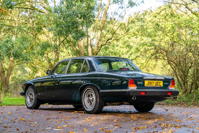 1992 Daimler Double-Six (Series lll) V12 Saloon - 10,000 Mil-Sold