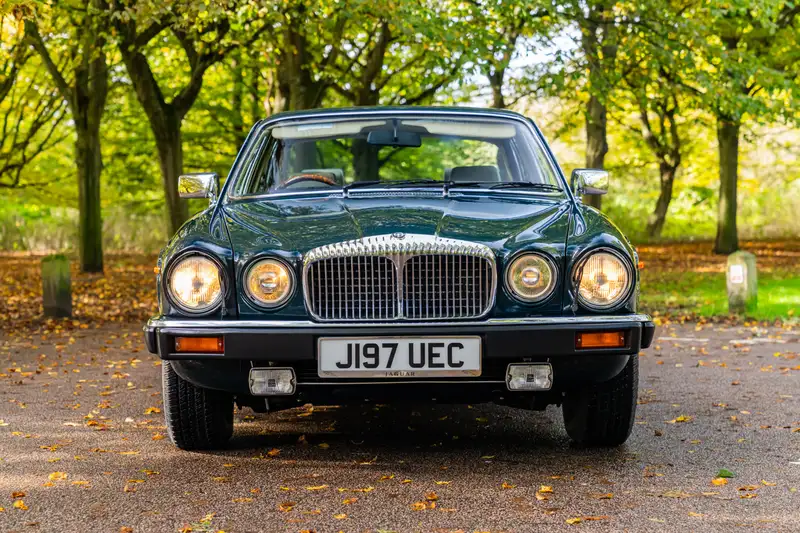 1992 Daimler Double-Six (Series lll) V12 Saloon - 10,000 Mil-Sold