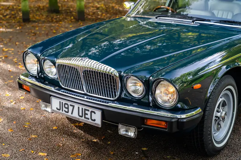 1992 Daimler Double-Six (Series lll) V12 Saloon - 10,000 Mil-Sold