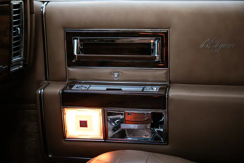 1988 Cadillac Brougham D'Elegance Gold Edition-For Sale