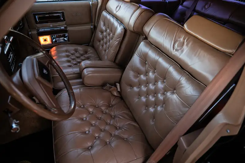 1988 Cadillac Brougham D'Elegance Gold Edition-For Sale
