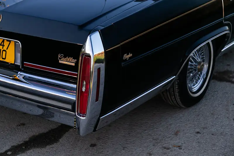 1988 Cadillac Brougham D'Elegance Gold Edition-For Sale