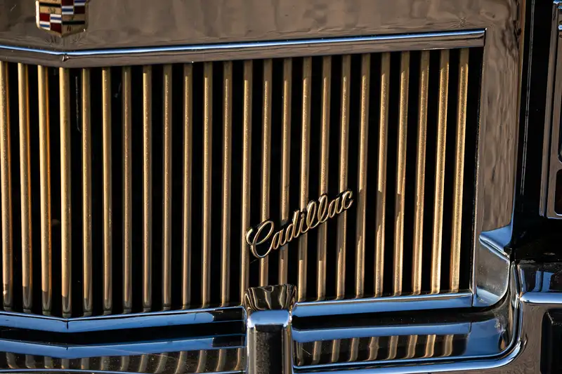 1988 Cadillac Brougham D'Elegance Gold Edition-For Sale
