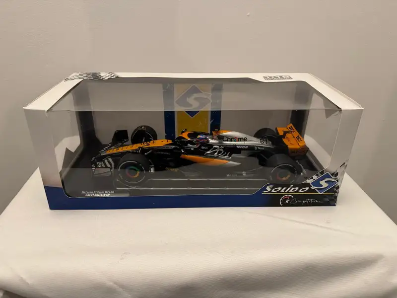 Oscar Piastri-Signed 1:18 Scale McLaren MCL60 Model-For Sale