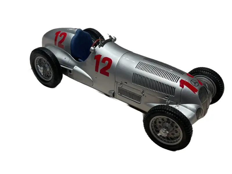 Iconic Auctioneers | Mercedes-Benz W125 1937 1:18th Scale CMC M