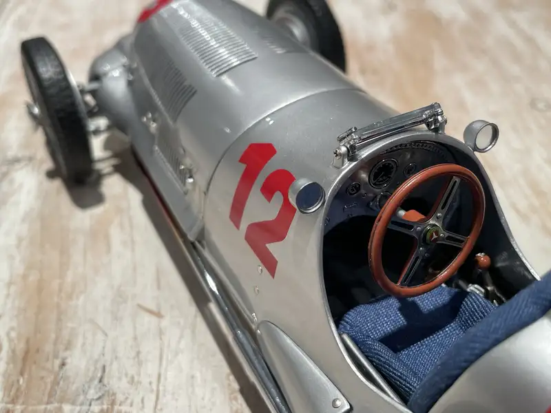 Iconic Auctioneers | Mercedes-Benz W125 1937 1:18th Scale CMC M