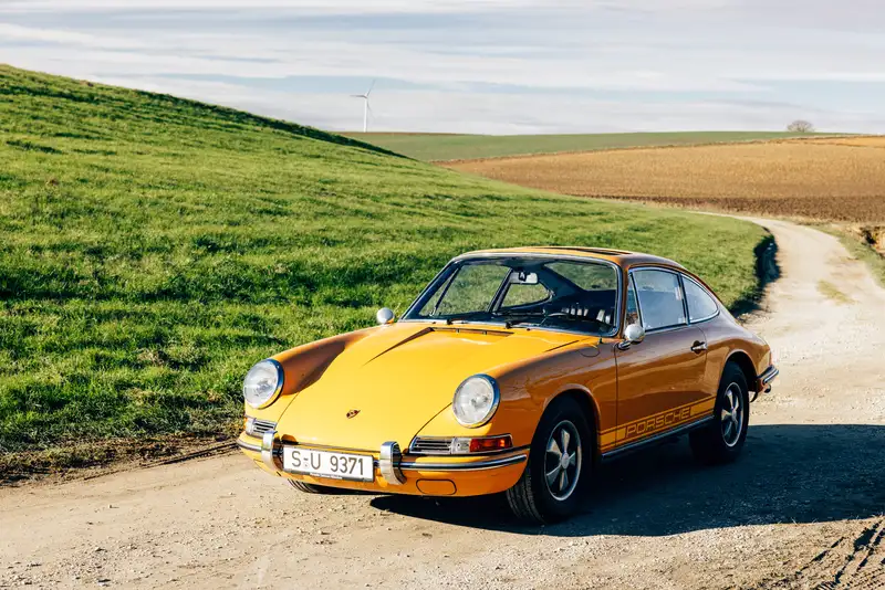 1968 Porsche 911L (Lux) SWB-Sold