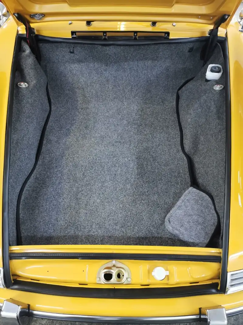 1968 Porsche 911L (Lux) SWB-Sold