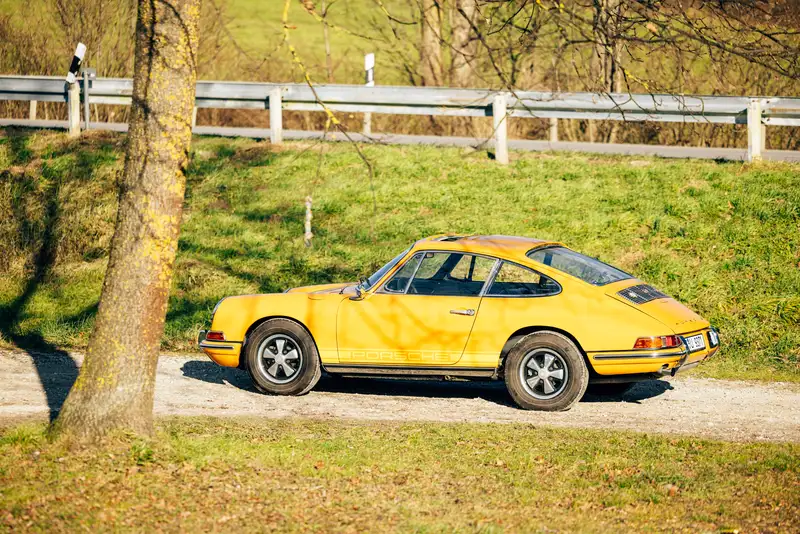 1968 Porsche 911L (Lux) SWB-Sold