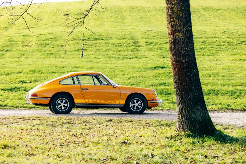 1968 Porsche 911L (Lux) SWB-Sold
