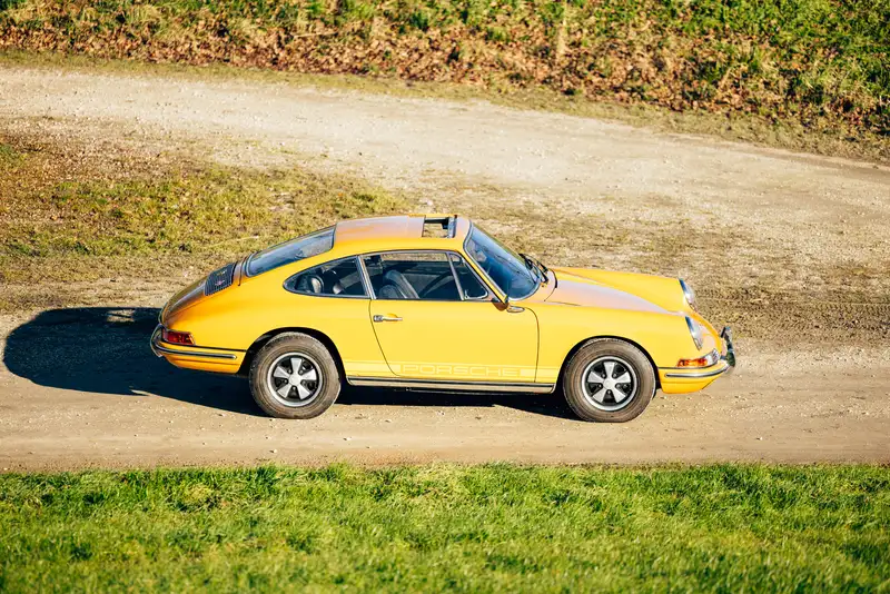 1968 Porsche 911L (Lux) SWB-Sold