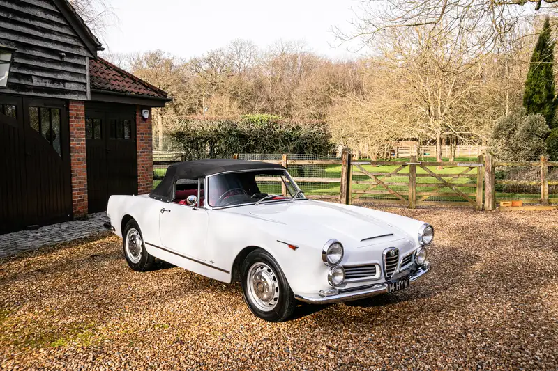 1963 Alfa Romeo 2600 Spider Coachwork by Carrozzeria Touring-For Sale