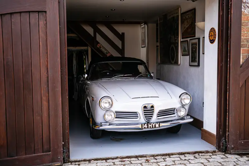 1963 Alfa Romeo 2600 Spider Coachwork by Carrozzeria Touring-For Sale