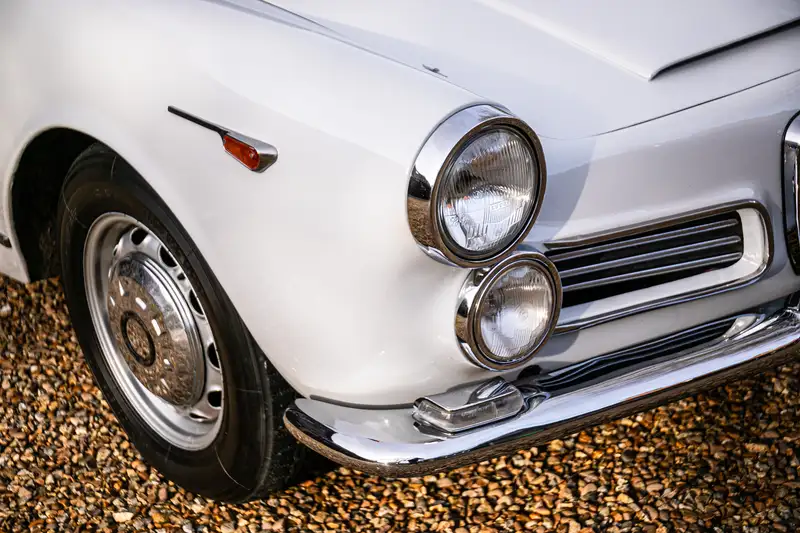 1963 Alfa Romeo 2600 Spider Coachwork by Carrozzeria Touring-For Sale
