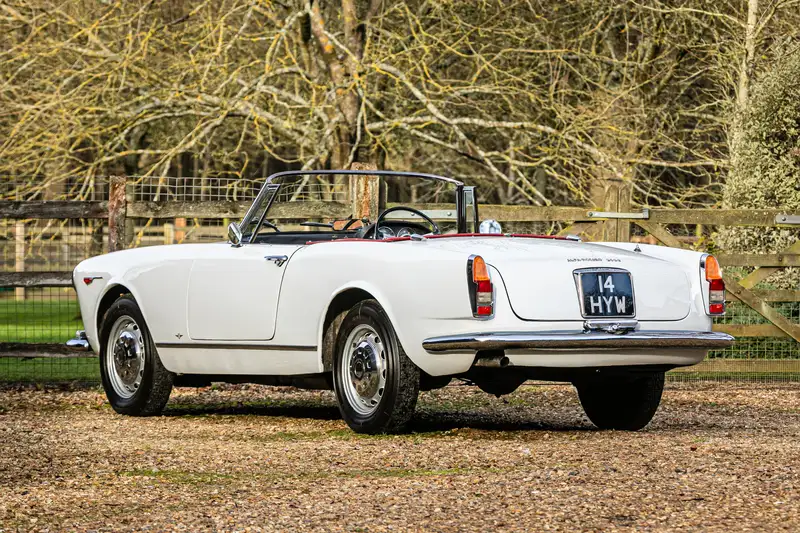 1963 Alfa Romeo 2600 Spider Coachwork by Carrozzeria Touring-For Sale