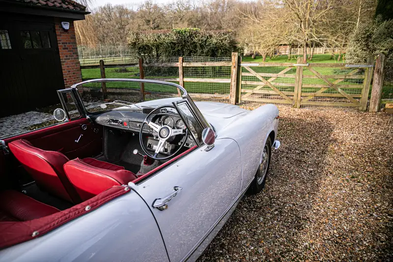 1963 Alfa Romeo 2600 Spider Coachwork by Carrozzeria Touring-For Sale