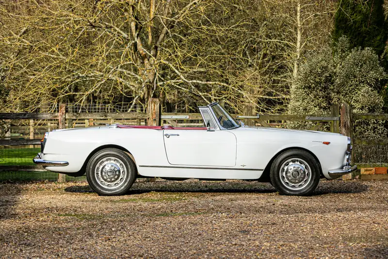 1963 Alfa Romeo 2600 Spider Coachwork by Carrozzeria Touring-For Sale