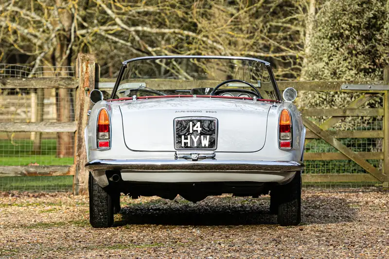 1963 Alfa Romeo 2600 Spider Coachwork by Carrozzeria Touring-For Sale