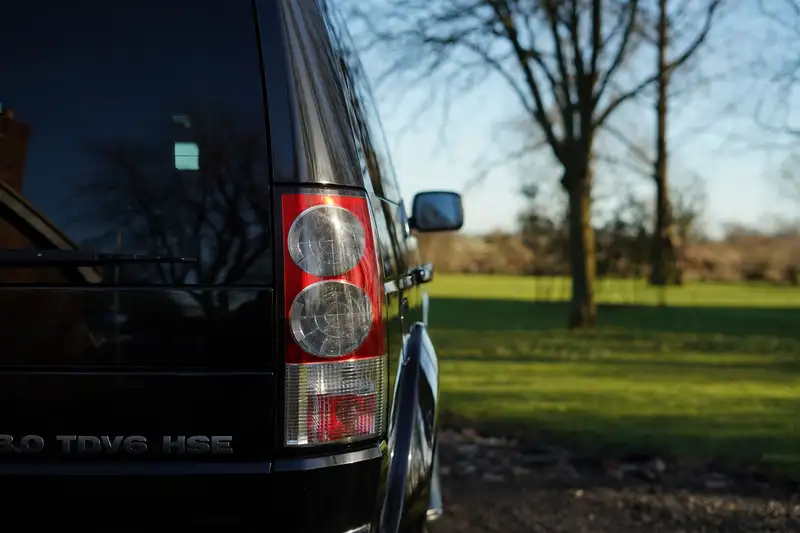 2010 Land Rover Discovery HSE TDV6-Sold