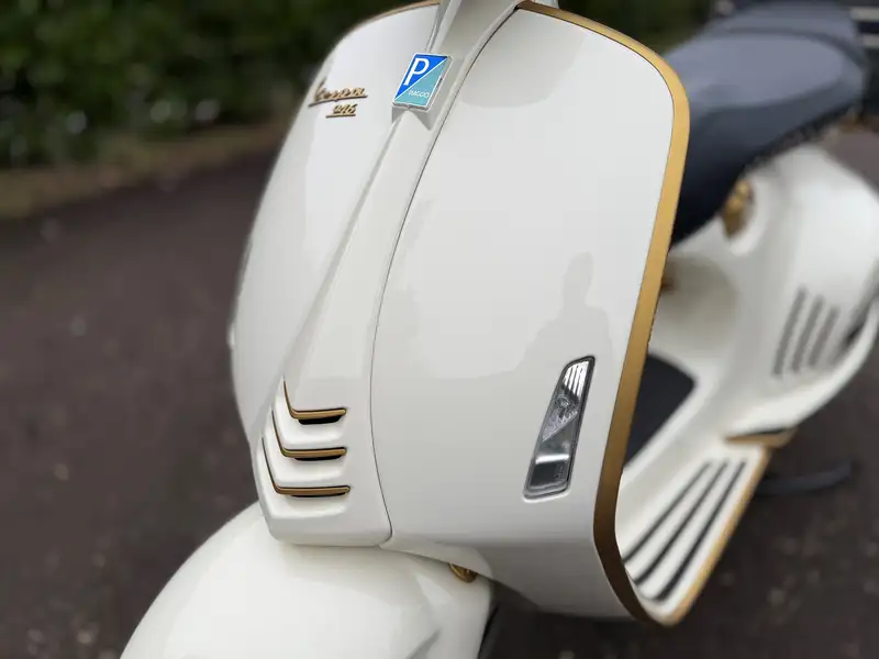 2021 Vespa 946 Christian Dior 124cc-Sold
