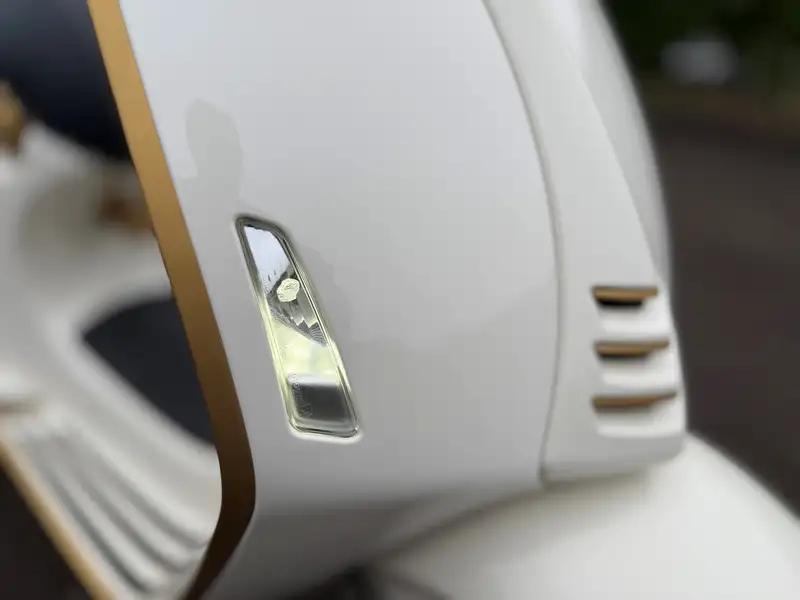 2021 Vespa 946 Christian Dior 124cc-Sold
