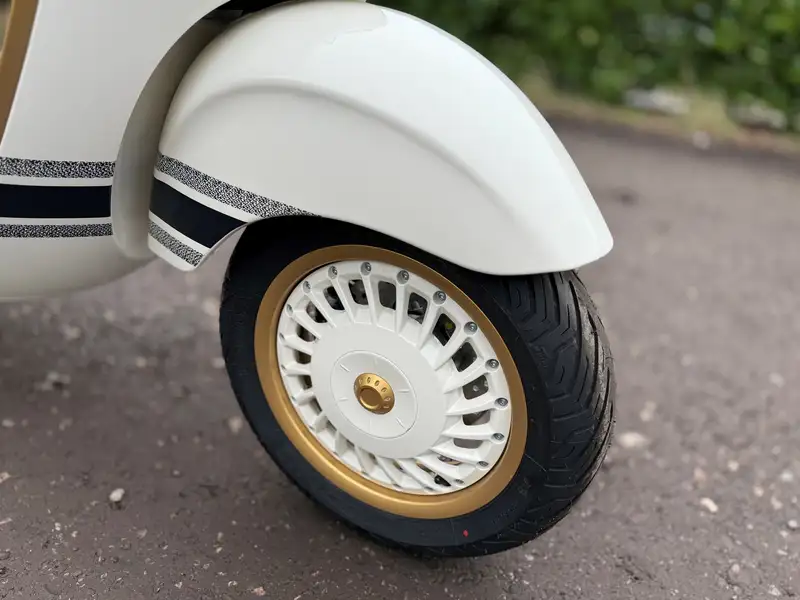 2021 Vespa 946 Christian Dior 124cc-Sold