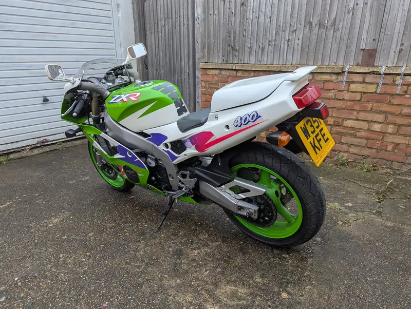 Iconic Auctioneers | 2000 Kawasaki ZXR400-L9 398cc-Sold