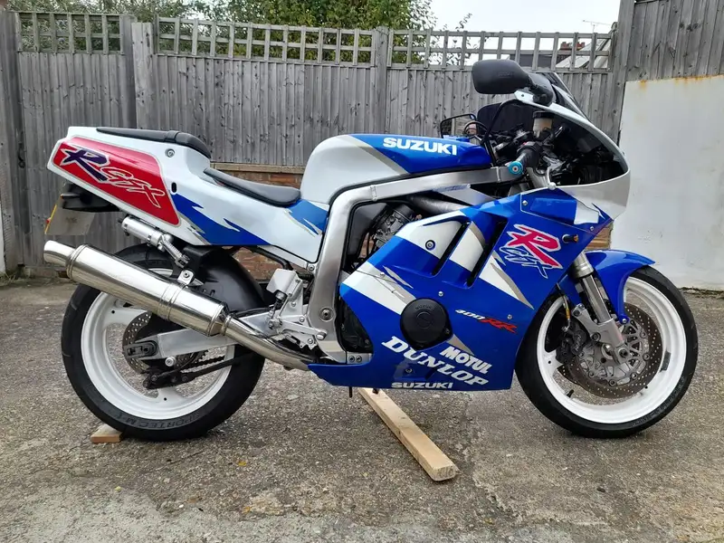 Iconic Auctioneers | 1993 Suzuki GSXR400RR 398cc-Sold