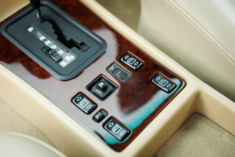 1991 Mercedes-Benz 560 SEC (C126)-For Sale