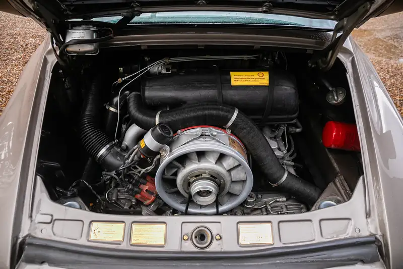 1982 Porsche 911 SC Targa-Sold