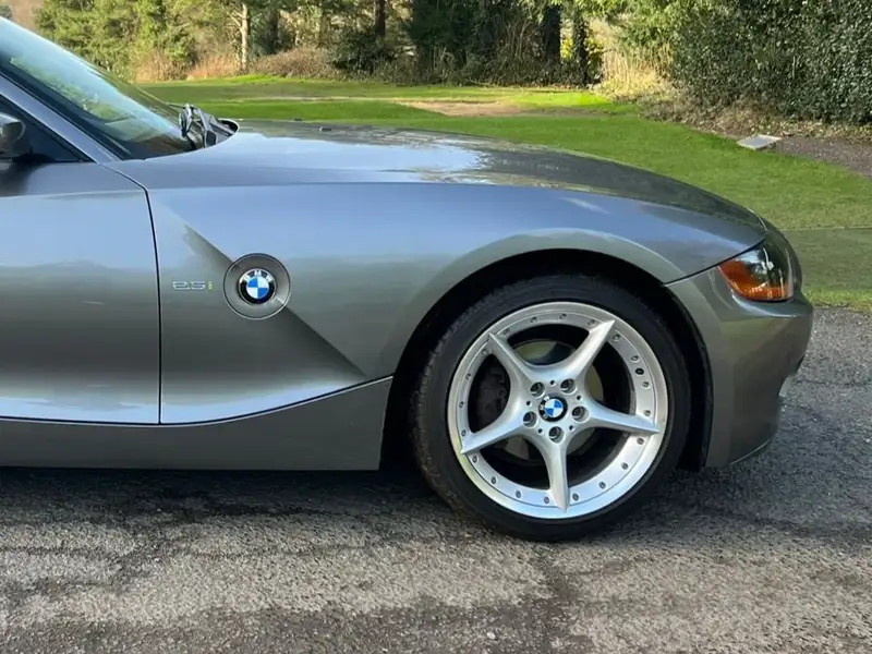 2003 BMW Z4 Roadster 2.5i Manual (E85)-Sold