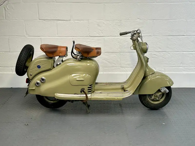Iconic Auctioneers | 1951 Innocenti Lambretta LC125-Sold