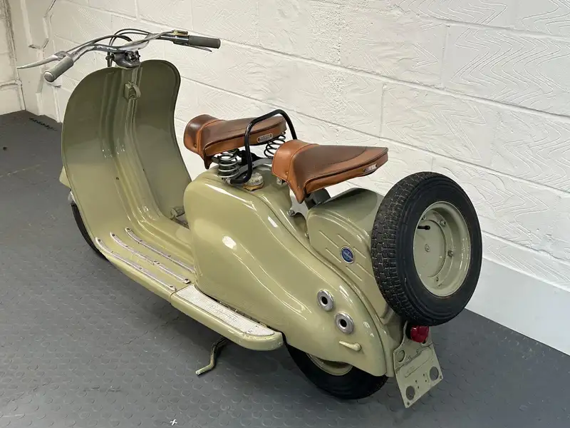 当時物 Lambretta 50s 英国オーナーズクラブ エナメルピンバッジ希少