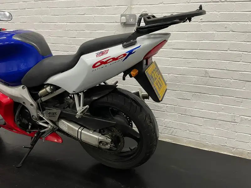 Honda CBR600F 599cc-Sold
