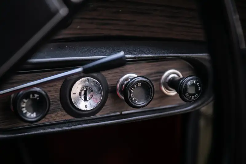 1970 Volvo P1800 E-Sold