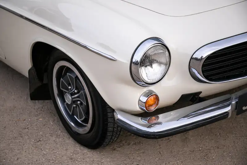 1970 Volvo P1800 E-Sold