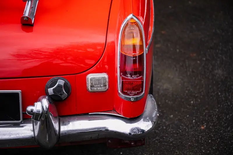 1967 MG B-Sold