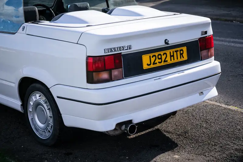 1991 Renault 19 16v Cabriolet (Phase 1)-Sold