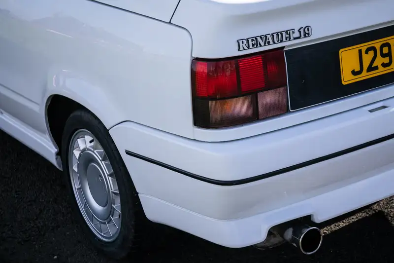 1991 Renault 19 16v Cabriolet (Phase 1)-Sold