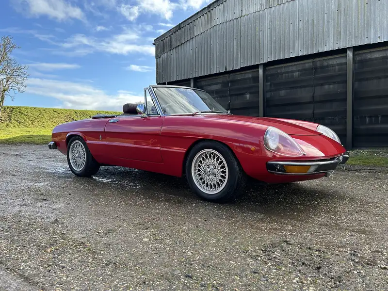 1976 Alfa Romeo Spider 2000 Veloce (105.27)-Sold