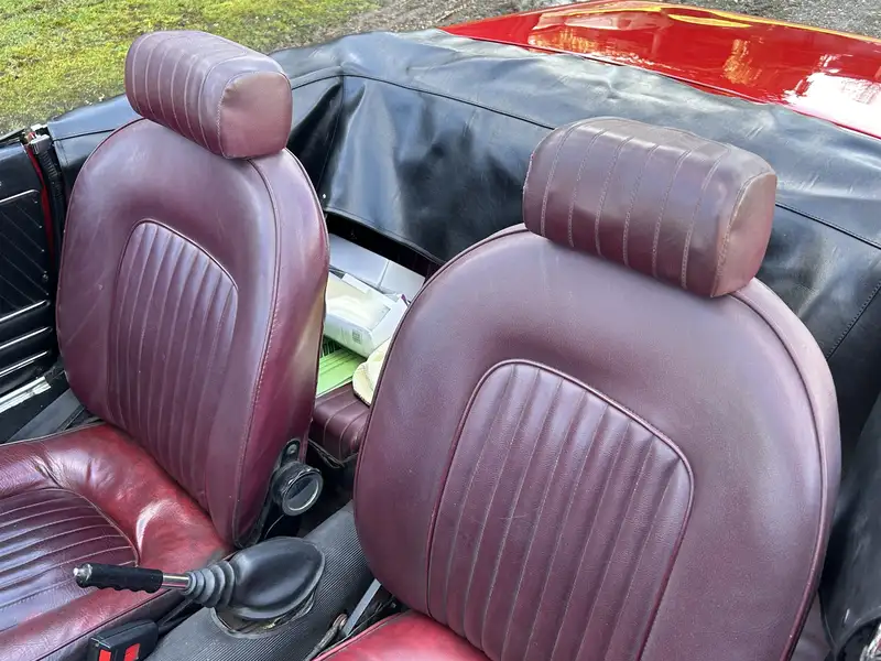 1976 Alfa Romeo Spider 2000 Veloce (105.27)-Sold