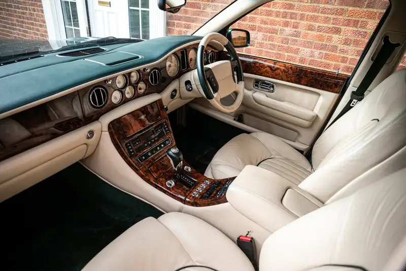 2001 Bentley Arnage Red Label-Sold