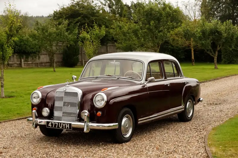 1959 Mercedes-Benz 220S (W180) Ponton-Sold